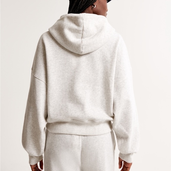 NWT Abercrombie & Fitch hoodie the lounge collection - Picture 2 of 4